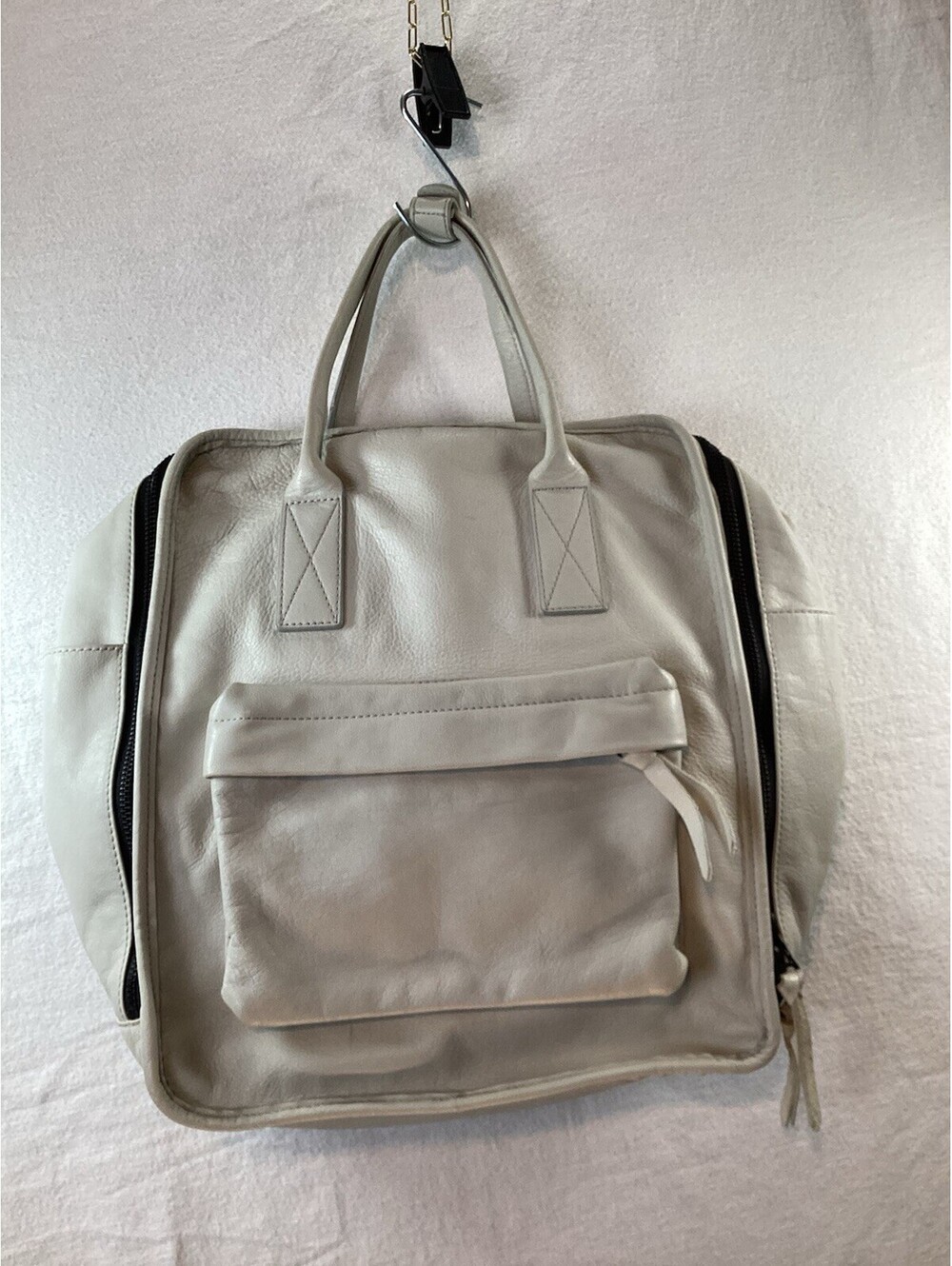 Aramlee Leather convertible Backpack Grey/white